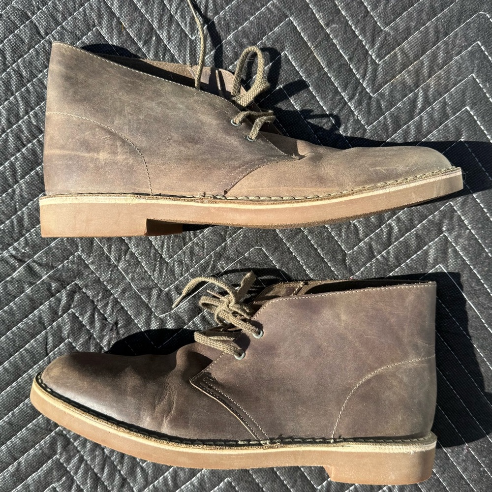Classic Brown Men's Clarks Chukka Boots